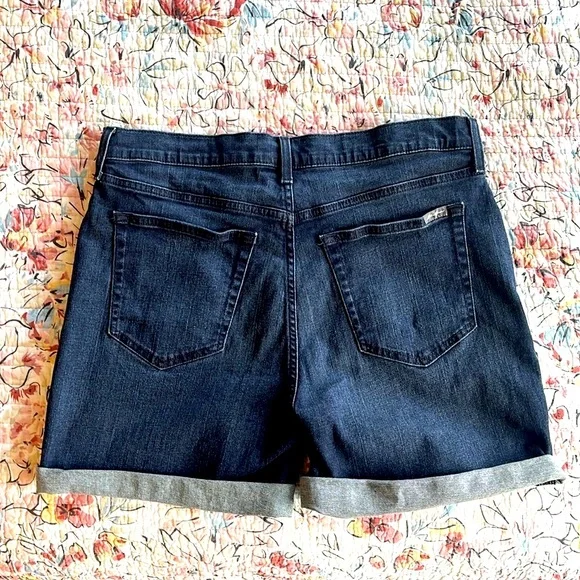 Eddie Bauer Boyfriend Midrise Jean Shorts - Picture 2 of 5